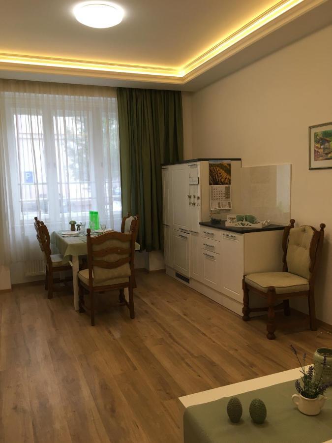 Apartment Top Diplomat Prague Extérieur photo